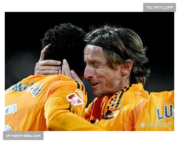 瓦伦西亚1-3皇马 客场逆转展冠军相